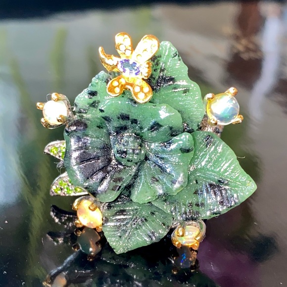 Luxurious Genuine Ruby Zoisite Ring with Gems - Picture 1 of 17